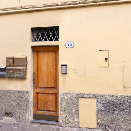 Sweet San Frediano Apartment Флоренция Экстерьер фото