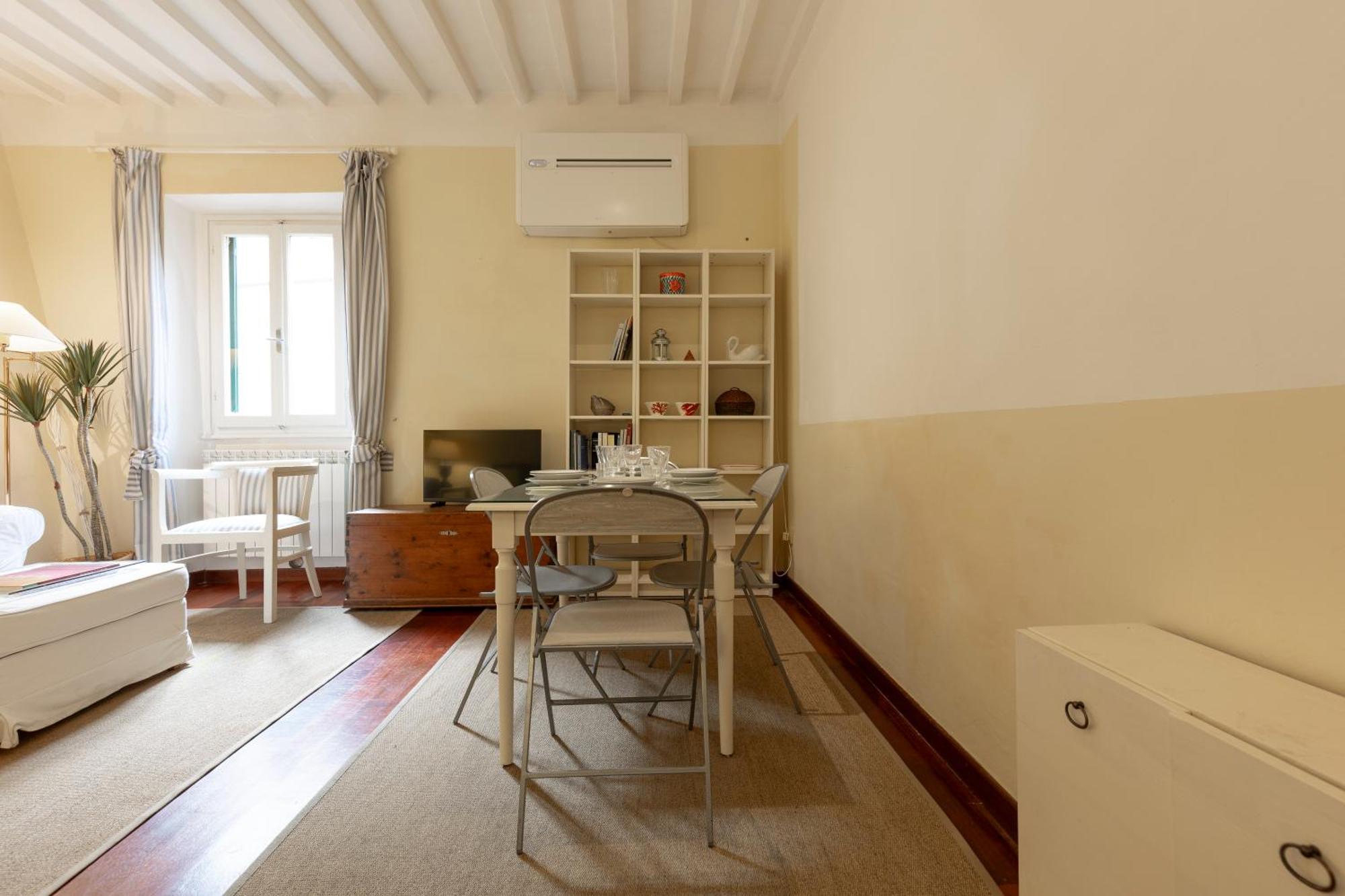Sweet San Frediano Apartment Флоренция Экстерьер фото