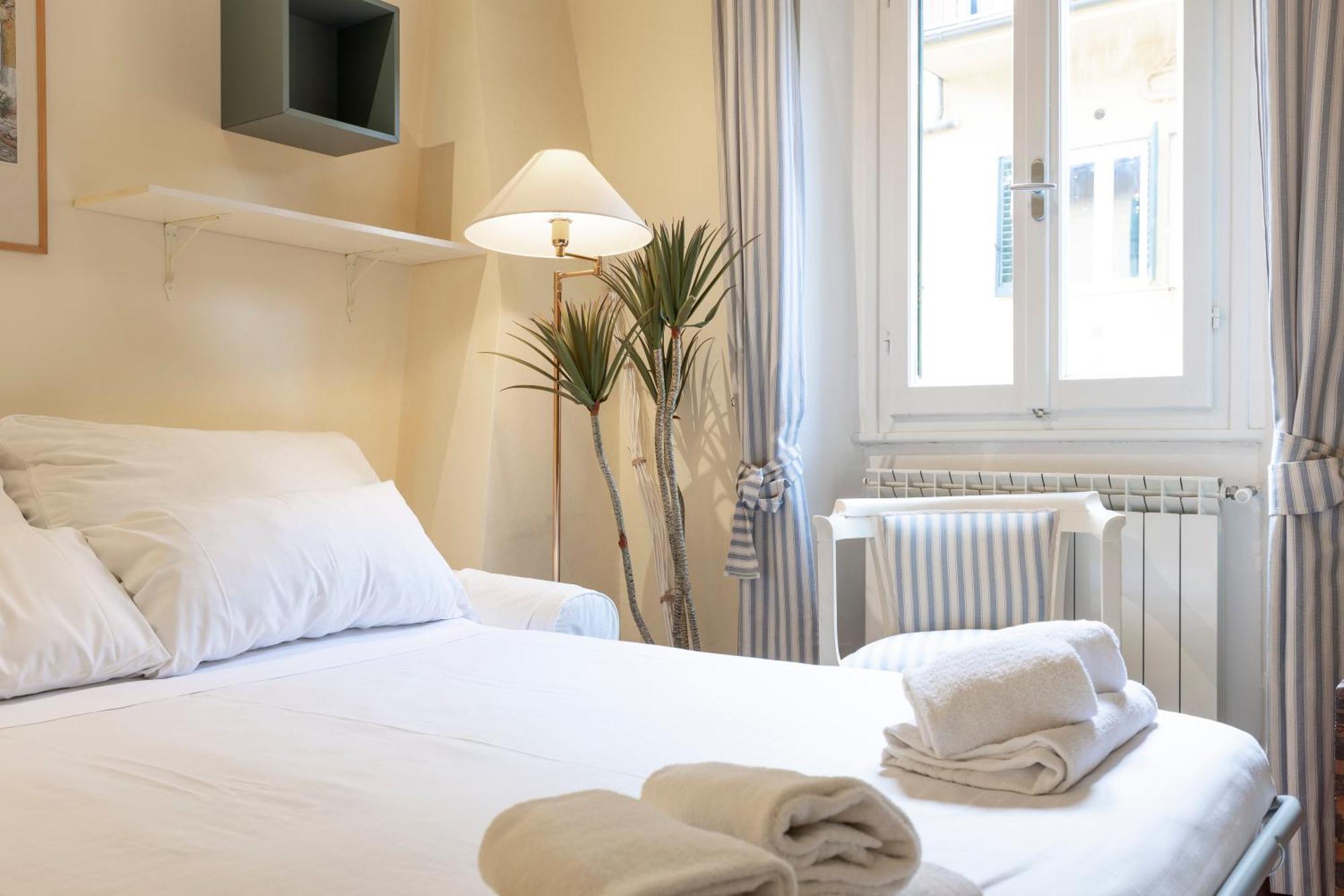 Sweet San Frediano Apartment Флоренция Экстерьер фото